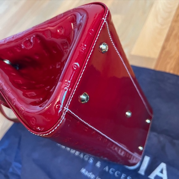 Arcadia Red Patent Leather Handbag EUC - Picture 2 of 12